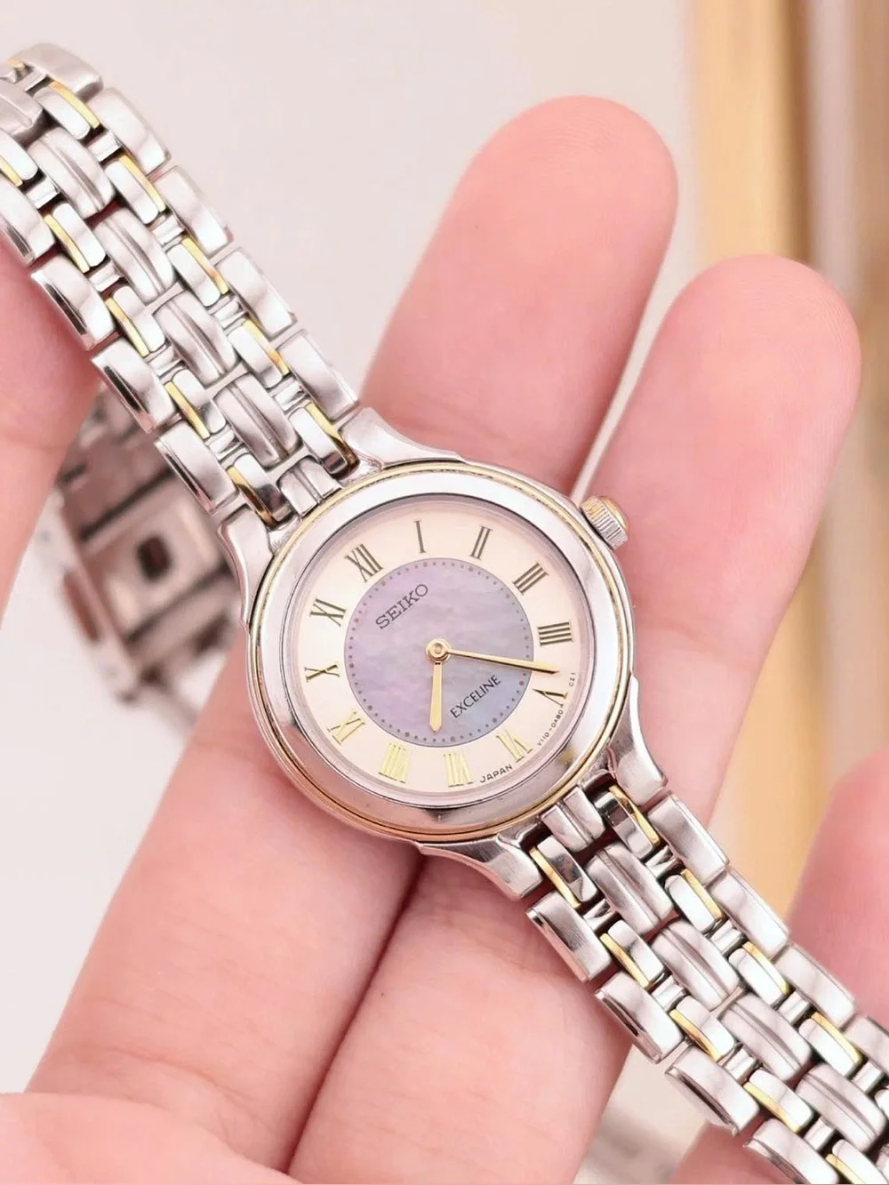 Y2K 2005 Seiko Exceline V110-0AA0 Women’s Watch